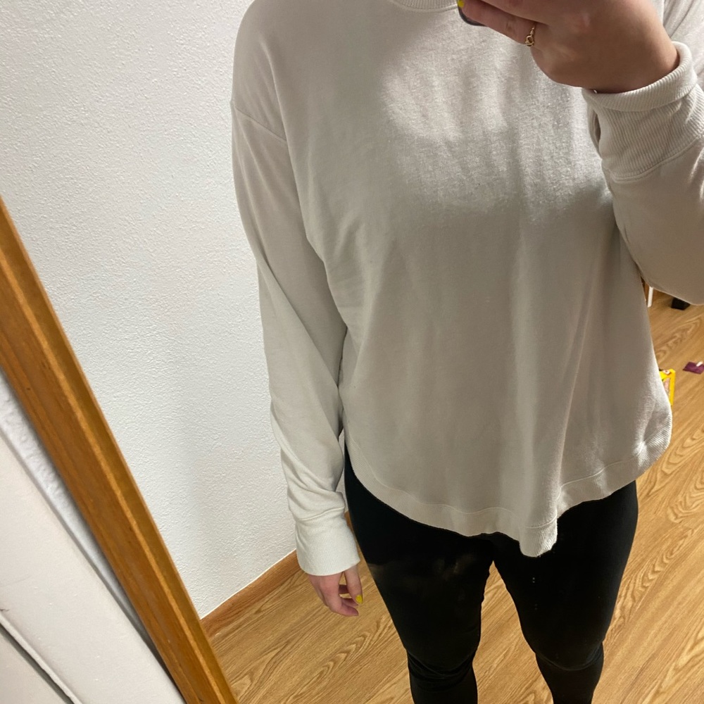 White Joy Lab sweater😍